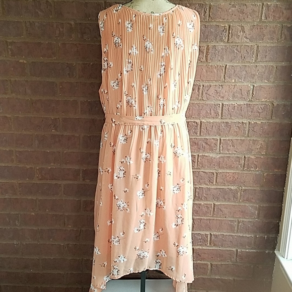 Ava & Viv Plus Size Apricot Sleeveless Dress - Picture 2 of 7